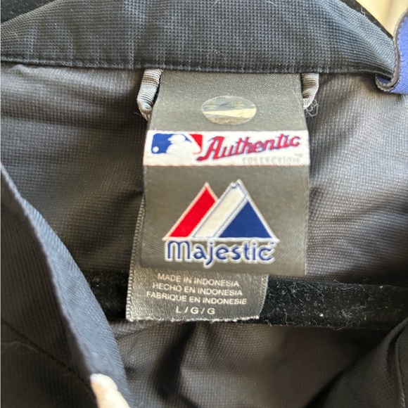 NY Yankees on field rain jacket. Men’s size L. - Picture 3 of 3